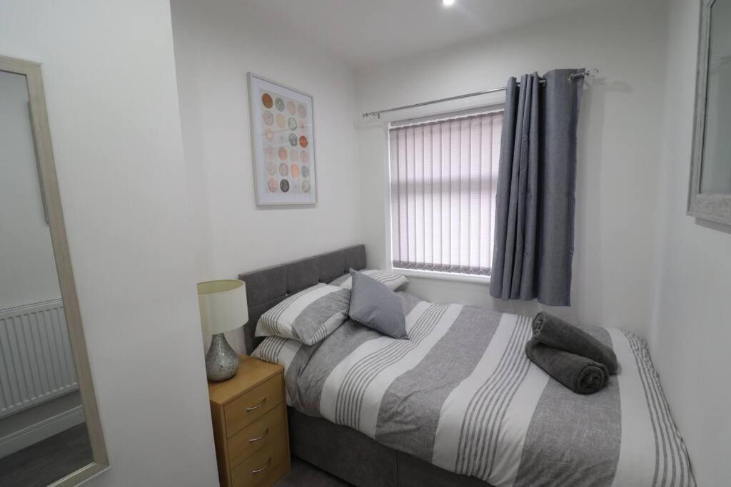 Cosy Two Bedroom First Floor Apartment Birmingham Exterior foto